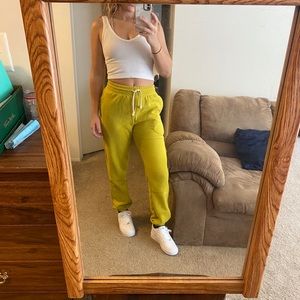 Out from Under Kya Jogger